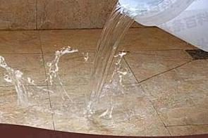 顺城漏水维修 免砸砖防水材料该如何施工